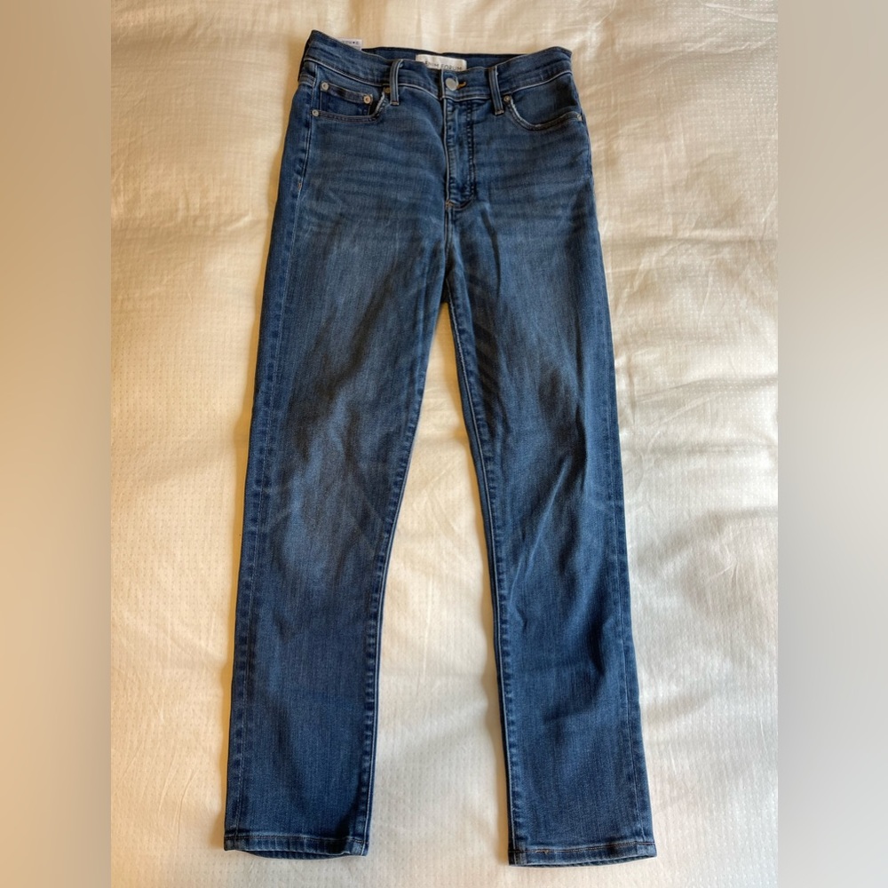 Denim Forum (Aritzia) high rise skinny crop jeans. Size 29.